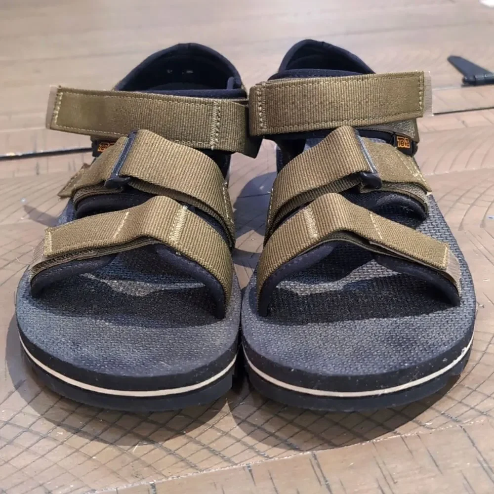 Teva Cross Strap Trail Men's Sandals Olive Black Vibram Mega Grip Soles Sz 9